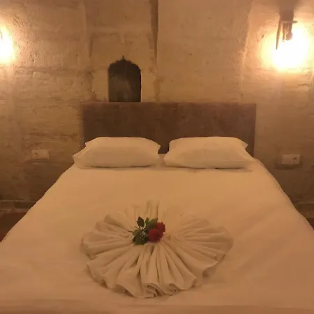 Uerguep Stone House Hotel