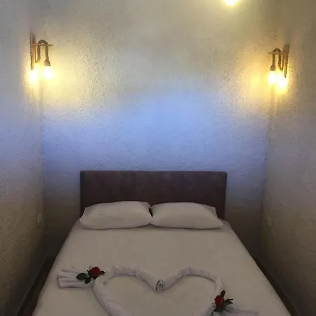 Uerguep Stone House Hotel *
