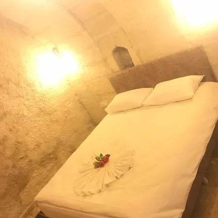 Uerguep Stone House Hotel