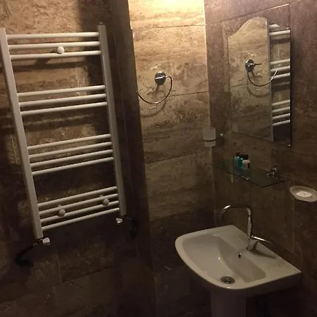 Uerguep Stone House Hotel *