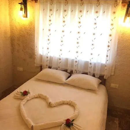 Uerguep Stone House Hotel